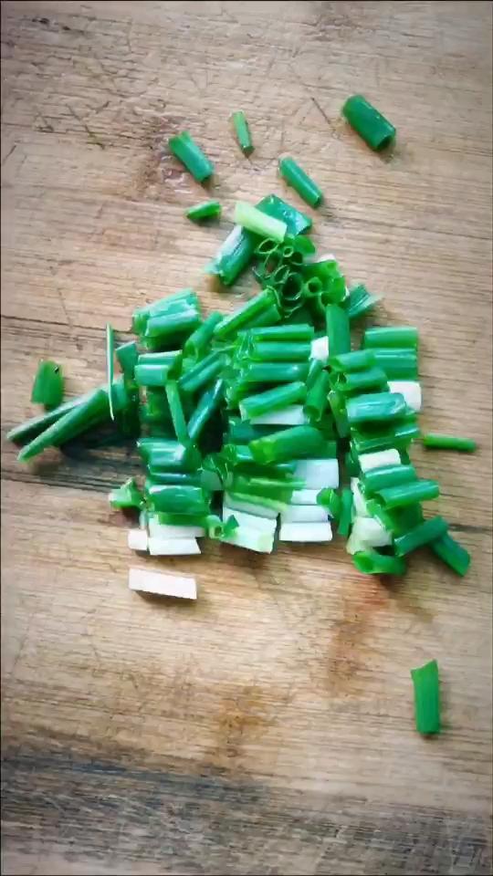 雞蛋煎百合的做法-家常味炒菜譜