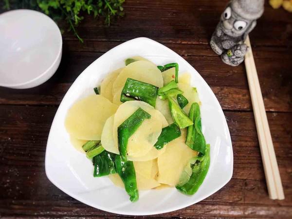 土豆這樣做簡單又美味的做法-家常味炒菜譜