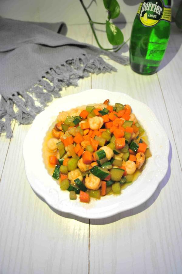 黃瓜胡蘿卜炒蝦仁的做法-家常味炒菜譜