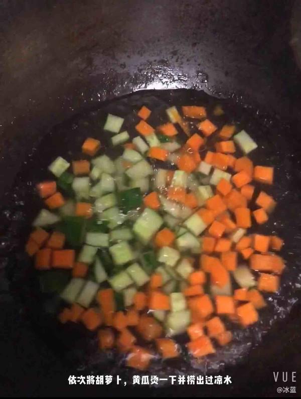 黃瓜胡蘿卜炒蝦仁的做法-家常味炒菜譜