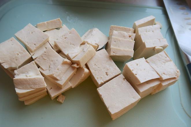 蠔油燉北豆腐的做法-家常味燉菜譜-易網(wǎng)健康養(yǎng)生網(wǎng) 蠔油燉北豆腐的做法-家常味燉菜譜