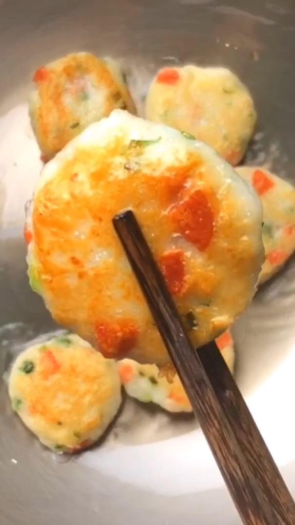 香煎小藕餅的做法-咸鮮味煎菜譜