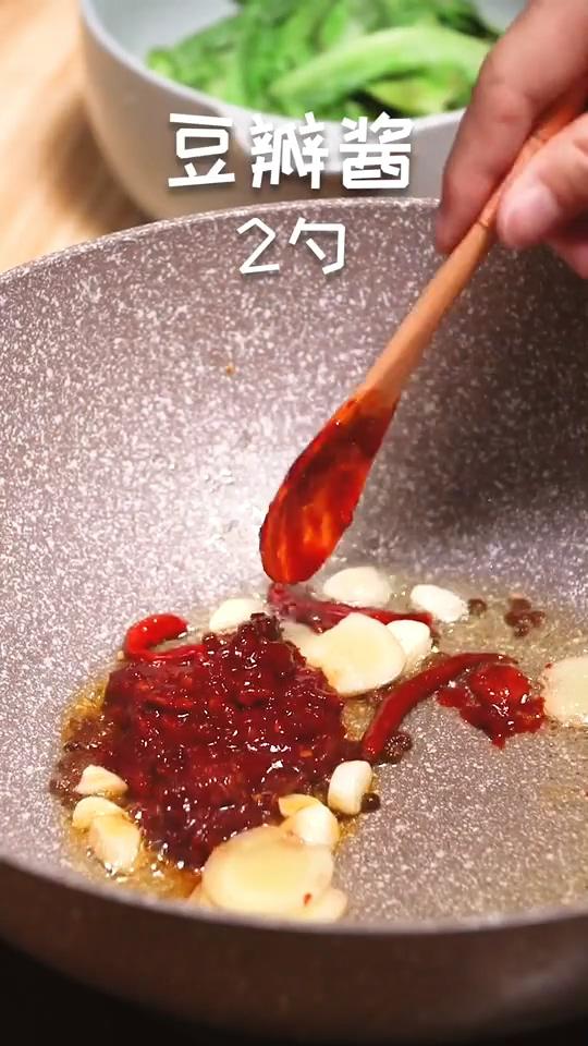 水煮牛肉的做法-香辣味炒菜譜-易網健康養生網 水煮牛肉的做法-香辣味炒菜譜