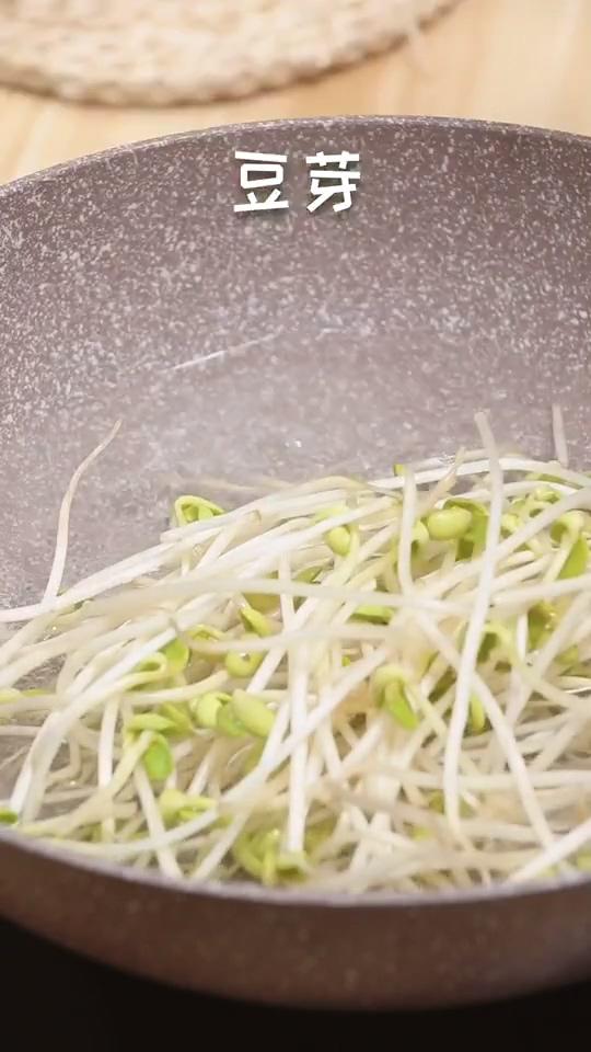 水煮牛肉的做法-香辣味炒菜譜-易網健康養生網 水煮牛肉的做法-香辣味炒菜譜