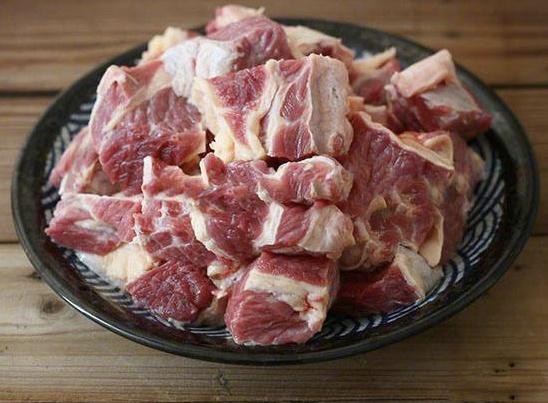 【番茄燉牛肉】的做法-家常味燉菜譜