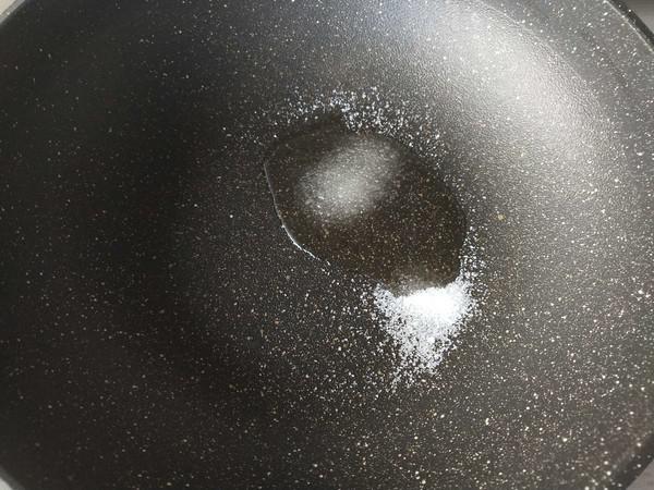 糖醋三文魚丁的做法-酸甜味炒菜譜