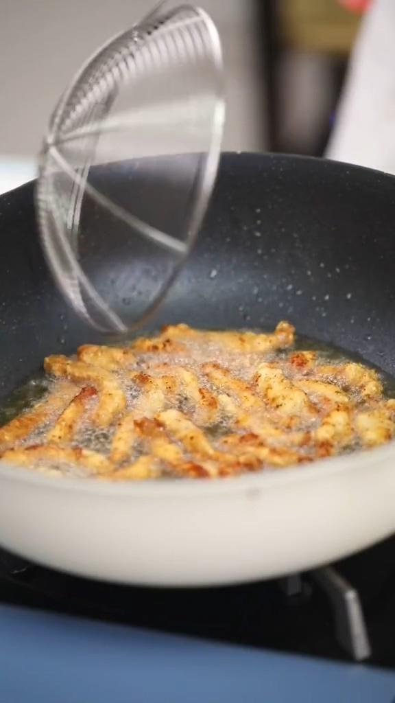 糖醋里脊的做法-家常味炒菜譜-易網(wǎng)健康養(yǎng)生網(wǎng) 糖醋里脊的做法-家常味炒菜譜