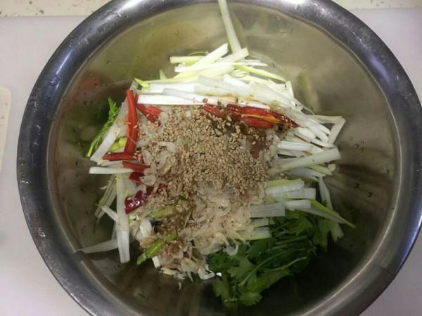 蝦皮老虎菜的做法-咸鮮味拌菜譜