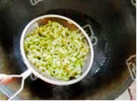 苔菜花生仁的做法-酸甜味拌菜譜