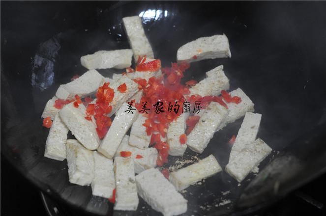 白菜苔炒凍豆腐的做法-家常味炒菜譜-易網健康養生網 白菜苔炒凍豆腐的做法-家常味炒菜譜