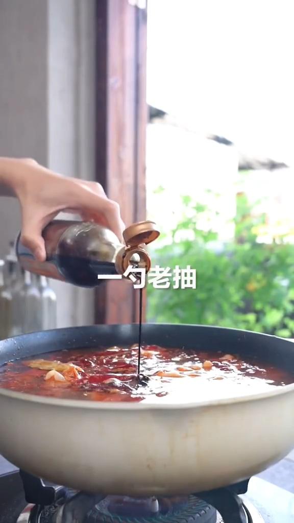 香辣豬蹄的做法-香辣味燉菜譜