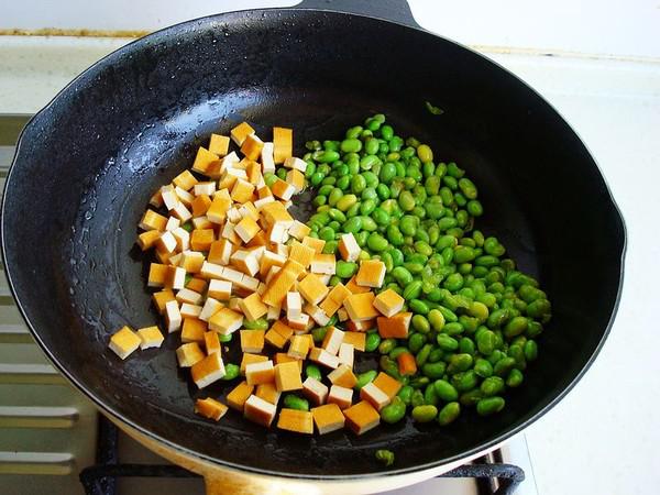 毛豆香干炒肉丁的做法-咸鮮味炒菜譜