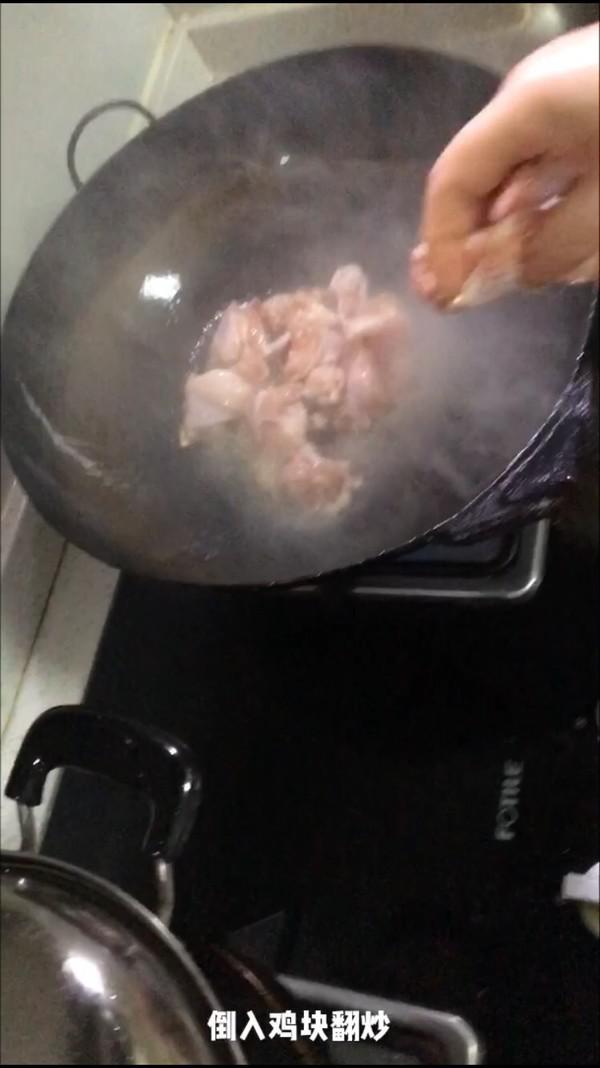 板栗燒雞的做法-咸鮮味燒菜譜