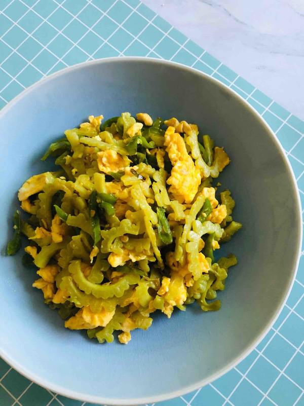 苦瓜炒蛋的做法-家常味炒菜譜