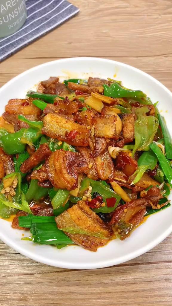 青椒回鍋肉的做法-咸鮮味炒菜譜