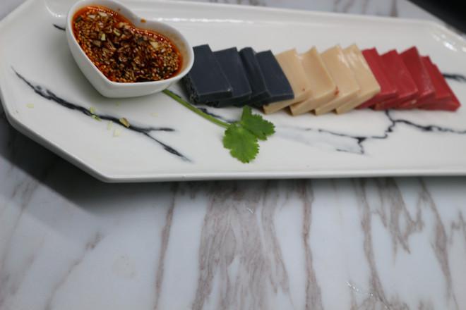 高顏值豬皮凍的做法-家常味拌菜譜