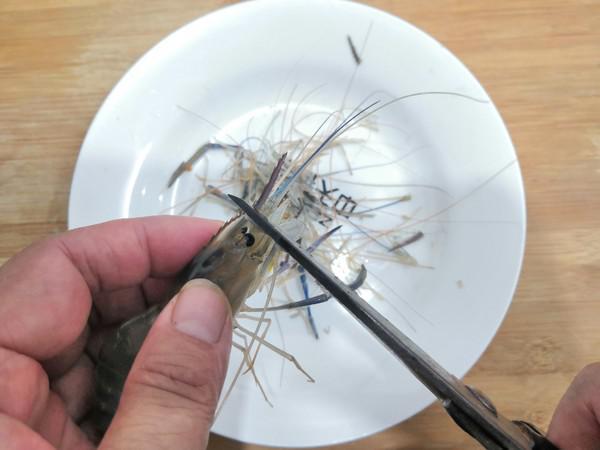 蒜香羅氏蝦的做法-蒜香味炒菜譜