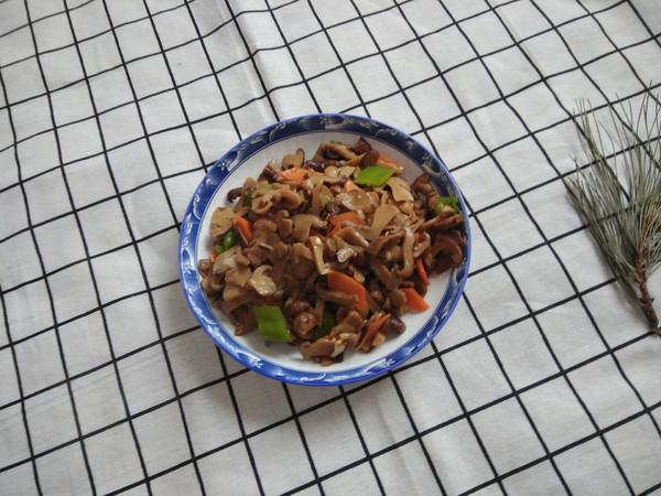 尖椒炒口蘑的做法-家常味炒菜譜