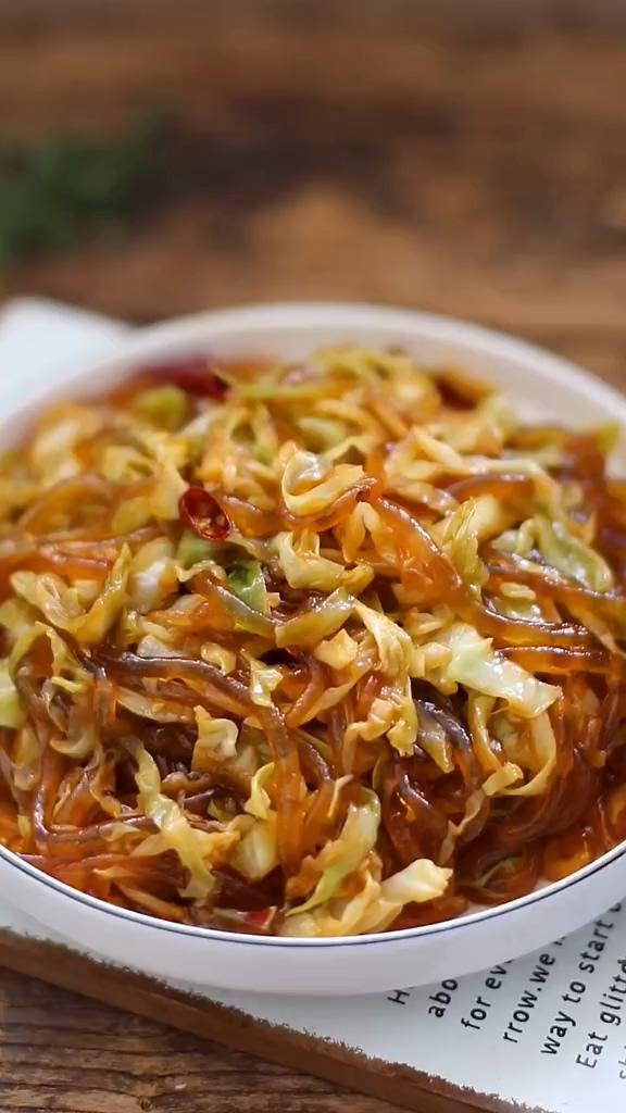 包菜炒粉條的做法-咸鮮味炒菜譜