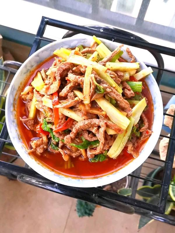 豆瓣芹菜炒牛肉的做法-咸鮮味炒菜譜-易網健康養生網 豆瓣芹菜炒牛肉的做法-咸鮮味炒菜譜