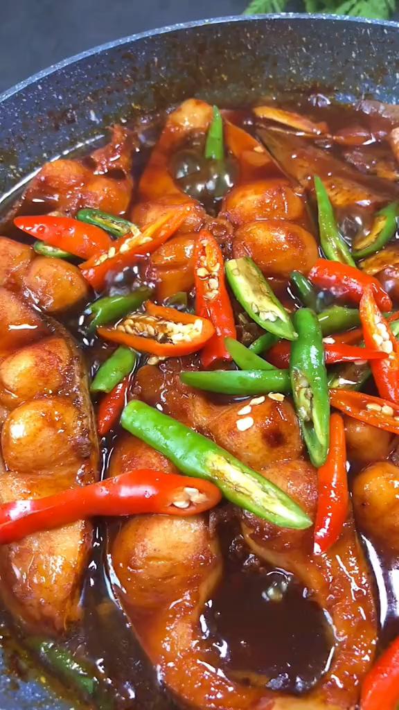 家常燉魚塊的做法-咸鮮味燉菜譜