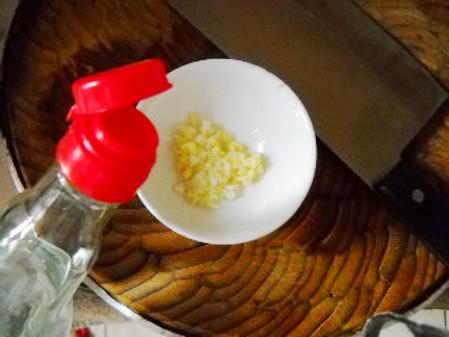 黃瓜木耳拌豆花的做法-酸辣味拌菜譜