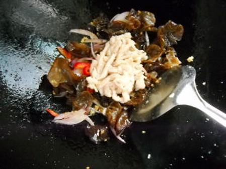 洋蔥雞絲西蘭花的做法-家常味炒菜譜-易網健康養生網 洋蔥雞絲西蘭花的做法-家常味炒菜譜