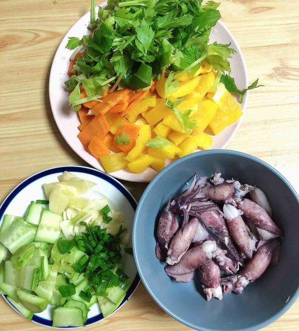 醬爆筆管魷魚(yú)（10分鐘快手菜）的做法-醬香味炒菜譜