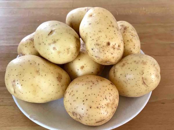 羊肉燉包菜的做法-咸鮮味煮菜譜