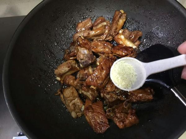 糖醋排骨的做法-酸甜味炒菜譜