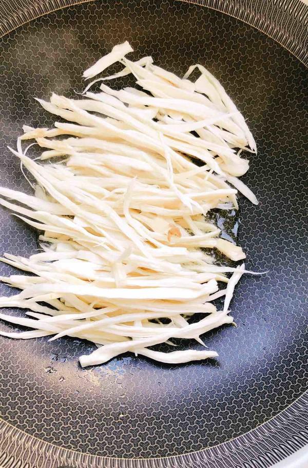 青椒炒杏鮑菇的做法-咸鮮味炒菜譜