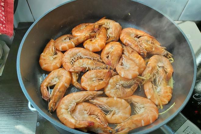 紅燒大蝦的做法-咸鮮味炒菜譜