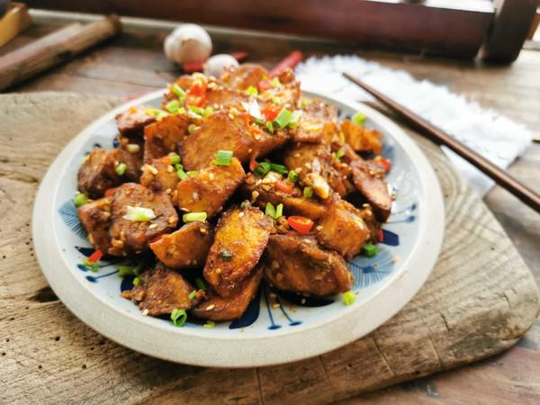 鍋巴土豆的做法-香辣味拌菜譜-易網健康養生網 鍋巴土豆的做法-香辣味拌菜譜