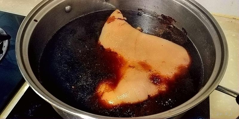 鹵香蹄膀的做法-醬香味鹵菜譜