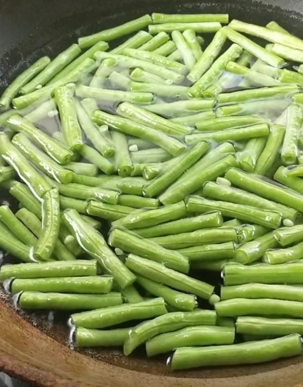 涼拌豇豆角的做法-咸鮮味拌菜譜