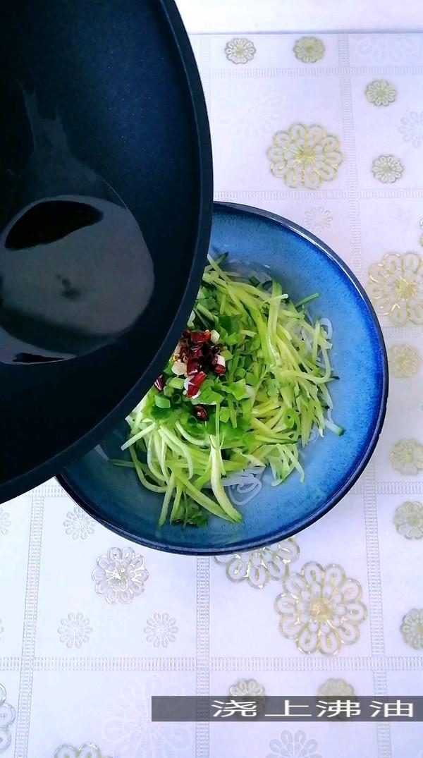 魔芋絲拌黃瓜的做法-香辣味拌菜譜