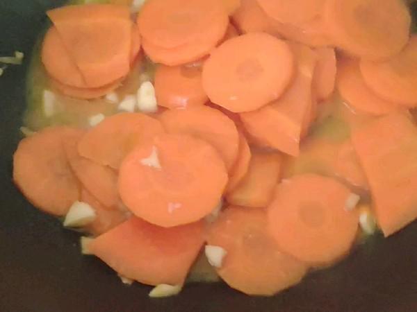 紅蘿卜燉腐竹的做法-家常味燉菜譜-易網(wǎng)健康養(yǎng)生網(wǎng) 紅蘿卜燉腐竹的做法-家常味燉菜譜