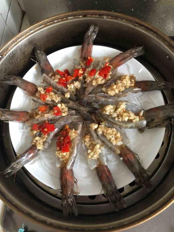 蒜蓉粉絲開背蝦的做法-咸鮮味蒸菜譜