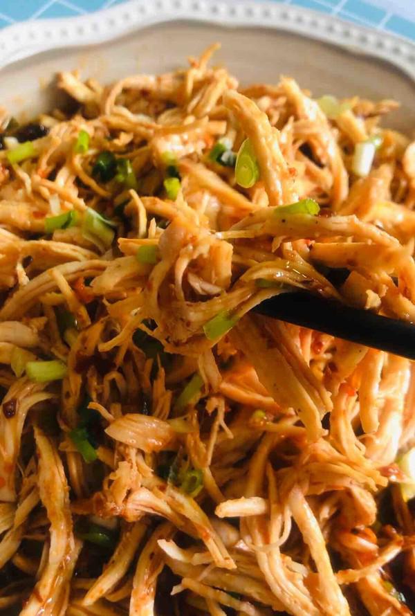 涼拌雞絲的做法-香辣味拌菜譜