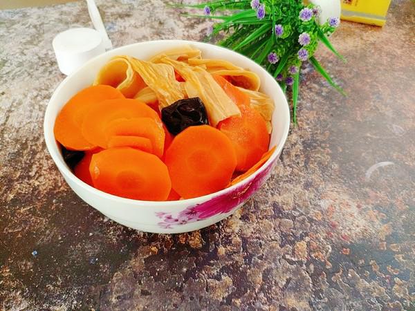 紅蘿卜燉腐竹的做法-家常味燉菜譜-易網(wǎng)健康養(yǎng)生網(wǎng) 紅蘿卜燉腐竹的做法-家常味燉菜譜