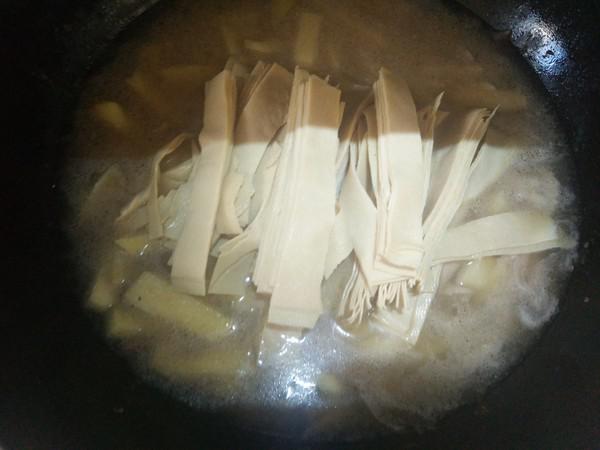 白菜燉土豆的做法-家常味燉菜譜-易網(wǎng)健康養(yǎng)生網(wǎng) 白菜燉土豆的做法-家常味燉菜譜