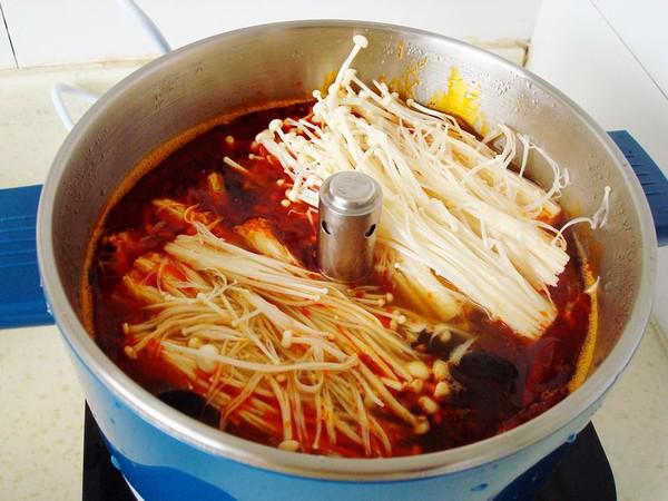 麻辣金針肥牛的做法-麻辣味煮菜譜