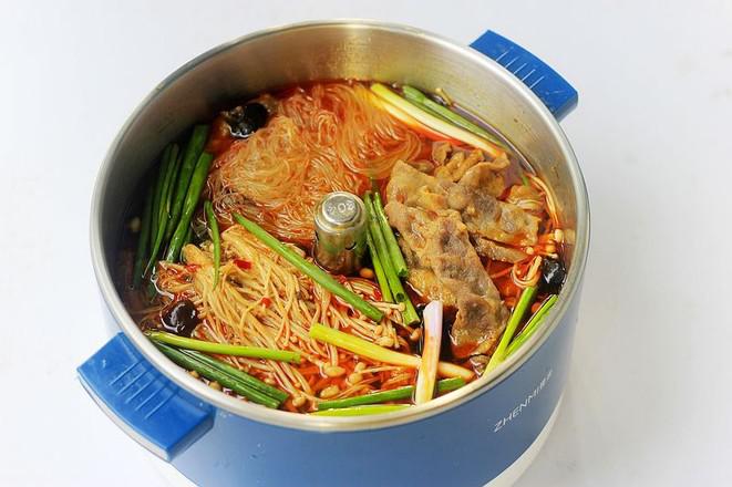 麻辣金針肥牛的做法-麻辣味煮菜譜