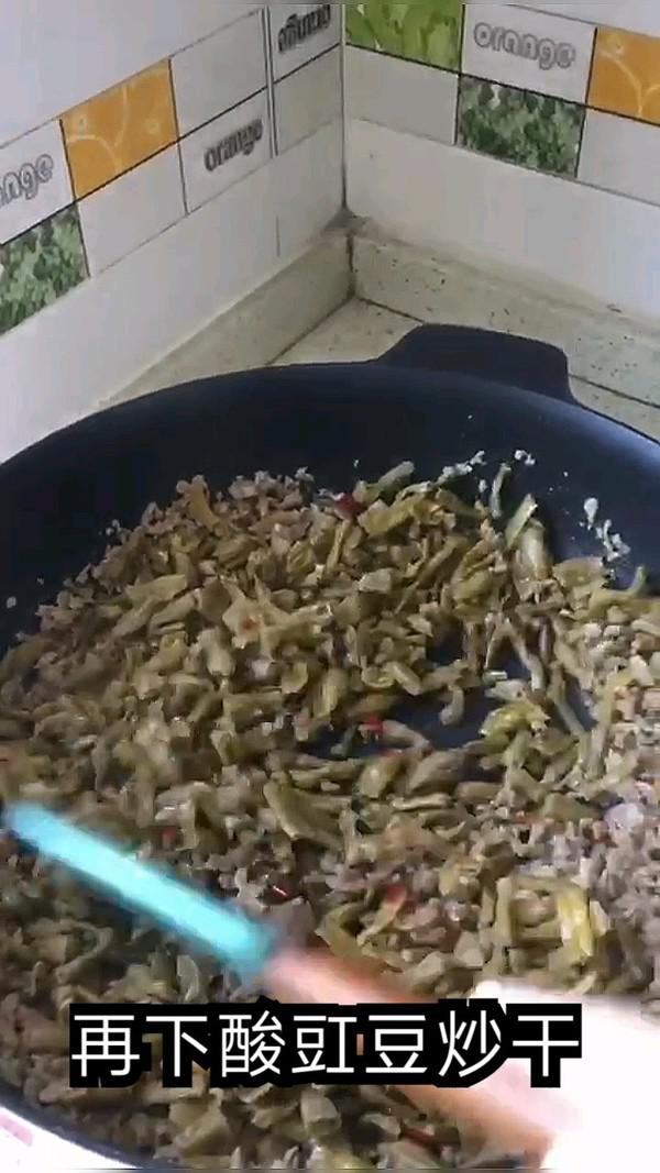 雞雜炒酸豇豆的做法-家常味炒菜譜