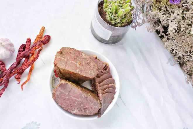 家庭秘?方：香辣鹵牛肉，口口生香，越嚼越香的做法-五香味燉菜譜