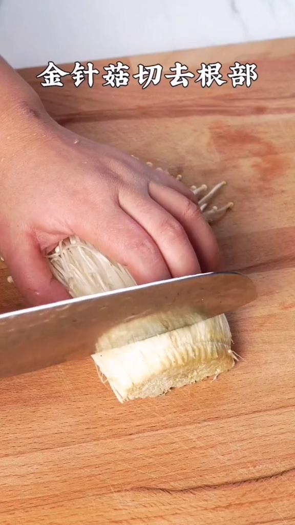 香酥金針菇的做法-咸鮮味炸菜譜-易網<a href=http://m.henggaotouzi.com/ target=_blank class=infotextkey>健康養生</a>網 香酥金針菇的做法-咸鮮味炸菜譜