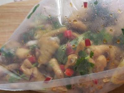 檸檬雞爪的做法-家常味拌菜譜