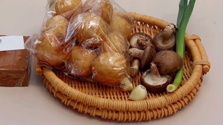 油面筋炒熏干的做法-家常味炒菜譜