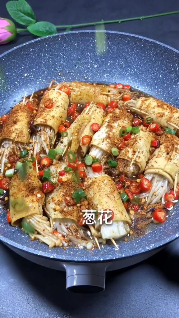 金針菇豆皮卷的做法-咸鮮味炒菜譜