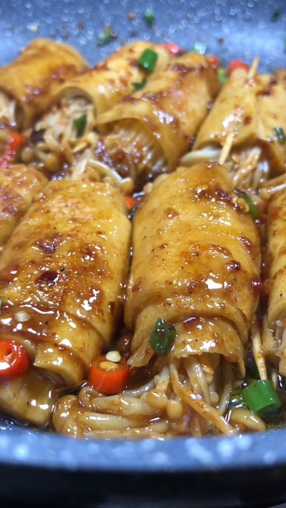金針菇豆皮卷的做法-咸鮮味炒菜譜